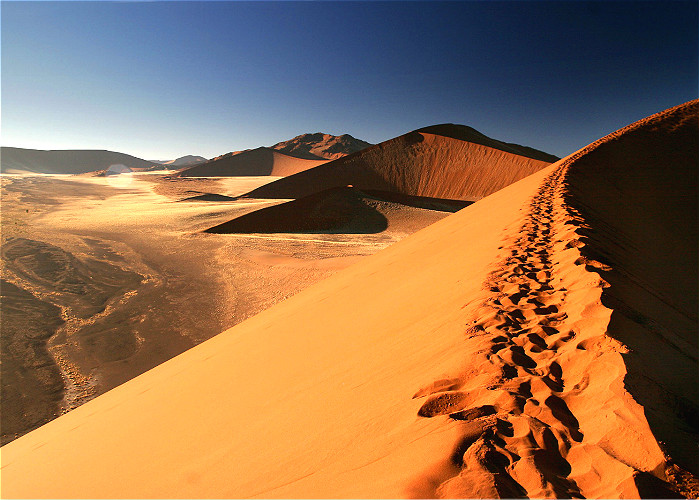 Jour 24: Solitaire - Sossusvlei – Windhoek 370 km      