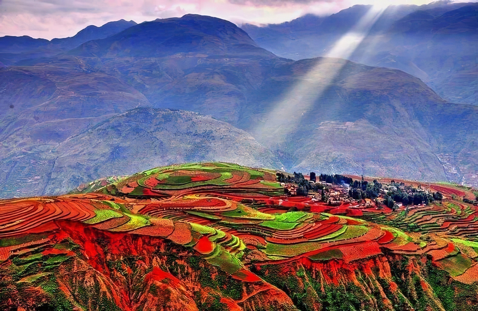 Jour 16: KUNMING – DONGCHUAN (3h30 de route)