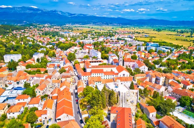 JOUR 17: SPLIT - SINJ - CENTRE DES FAUCONS - VODICE