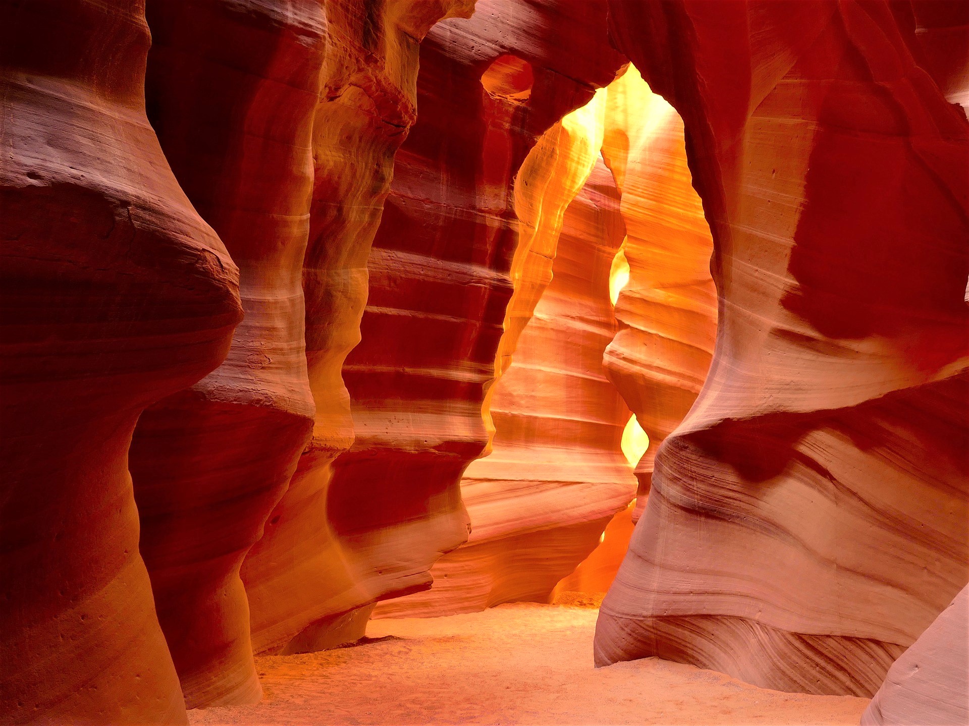Jour 6:  Tuba City / Lake Powell / Upper ou Lower Antelope Canyon / Horseshoe Bend / Page  130 km / 1h30